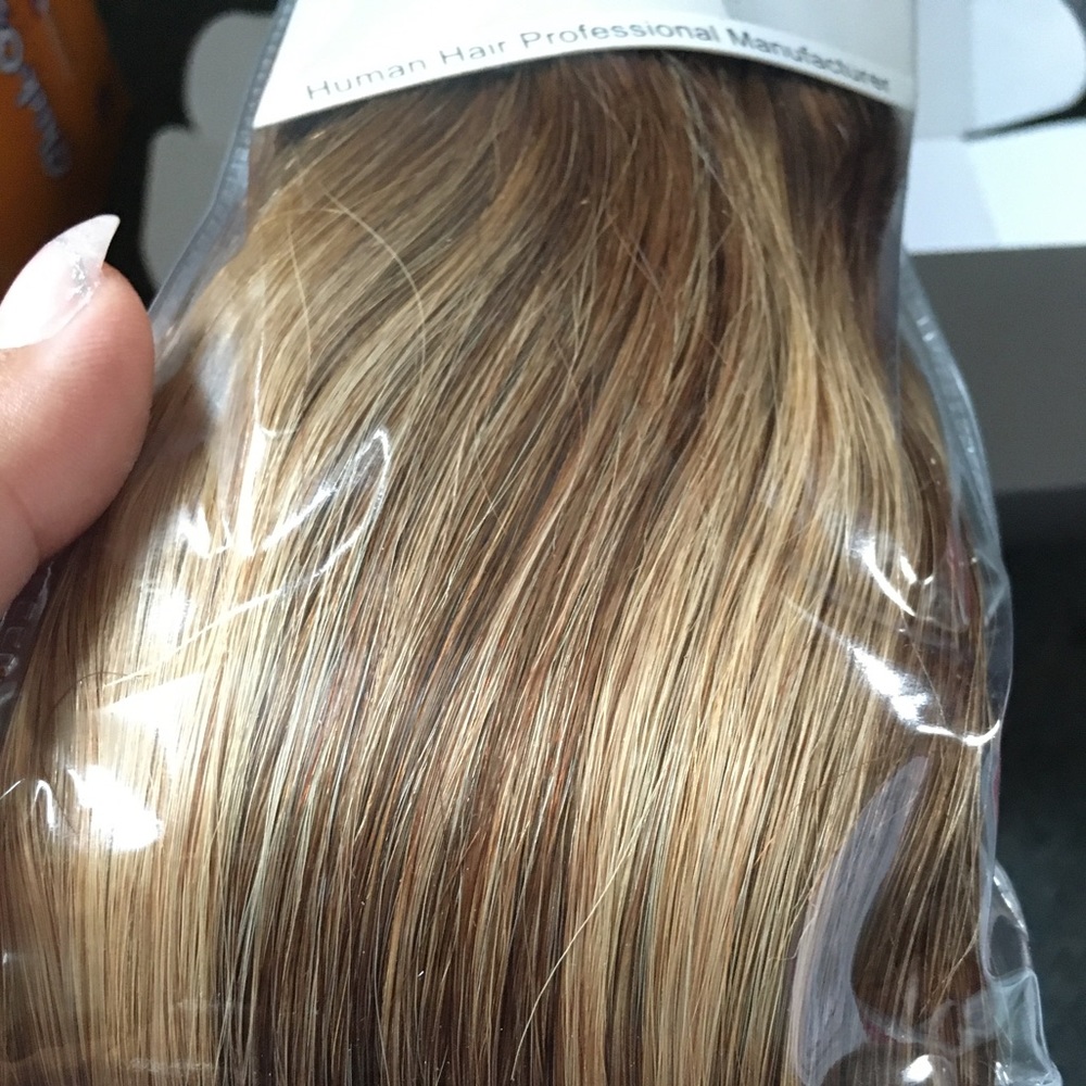 Hair extensions NEW 18”